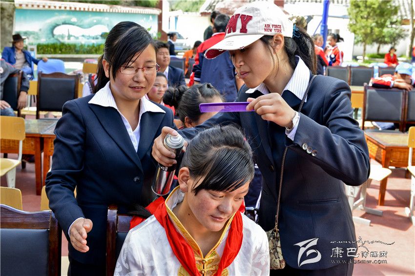 殘障兒童幸福成長(康巴傳媒網首屆紀實攝影大賽)