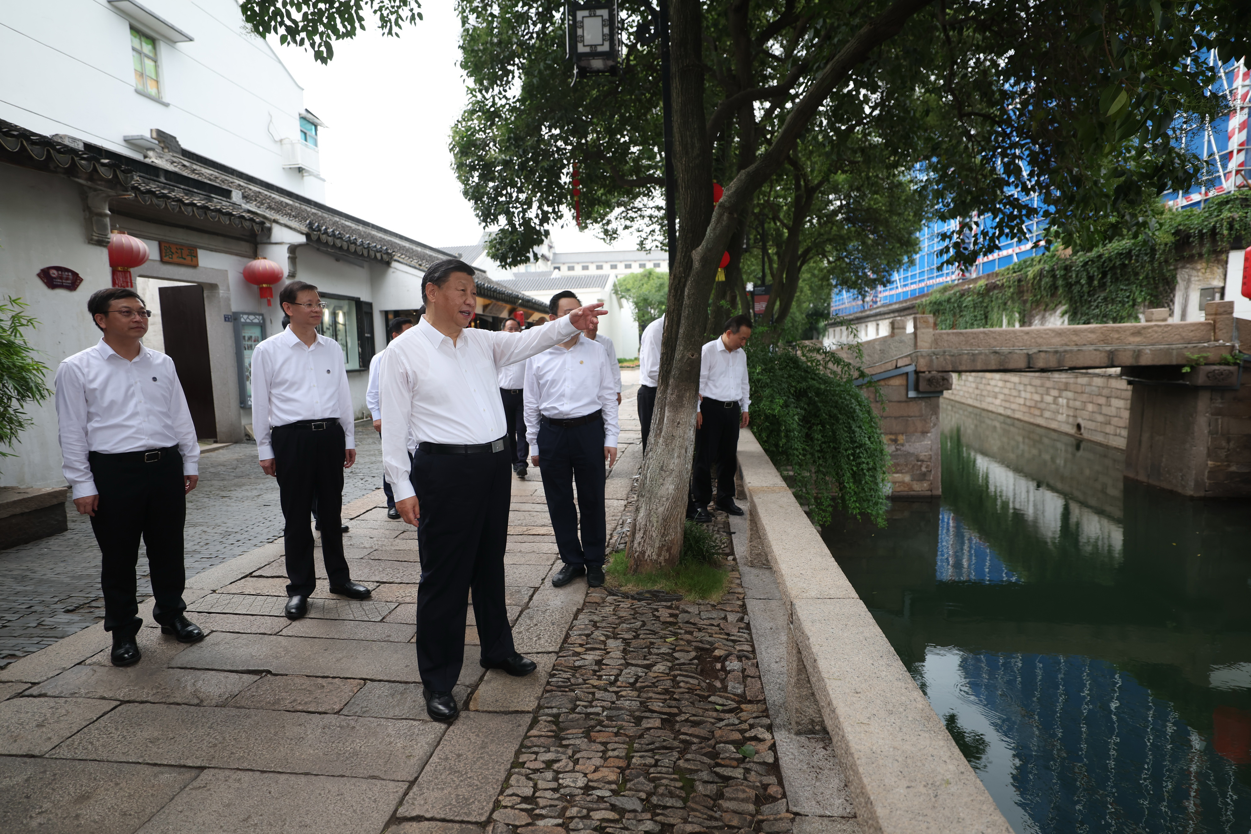 2023年7月6日，習近平在蘇州平江歷史文化街區(qū)考察。